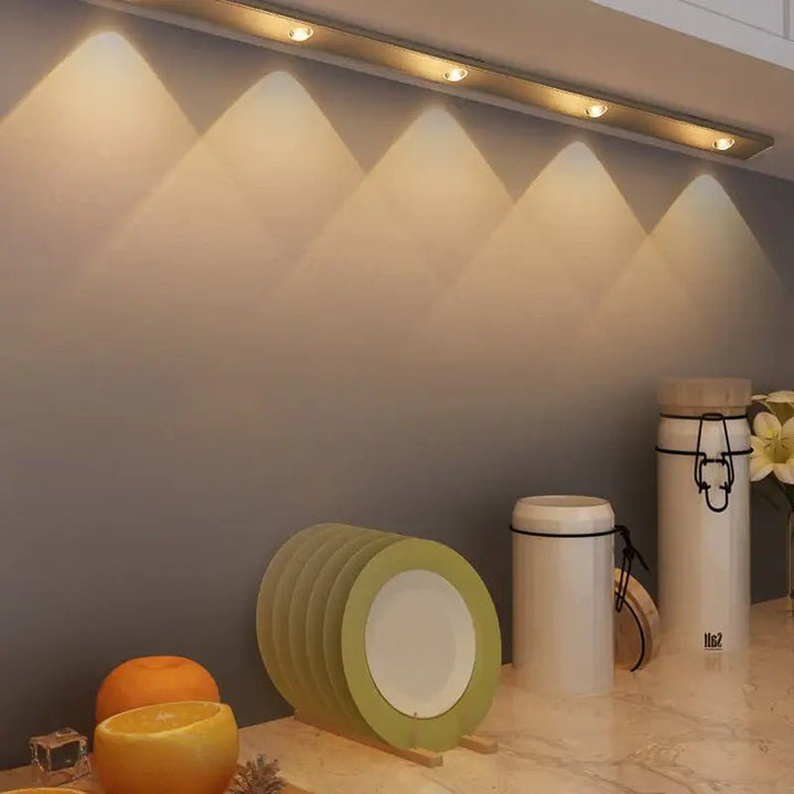 Intelight | LED-Lichtleiste mit Intelligentem Sensor
